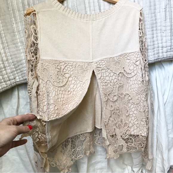 Free people crochet lace top with split back - Picture 6 of 13